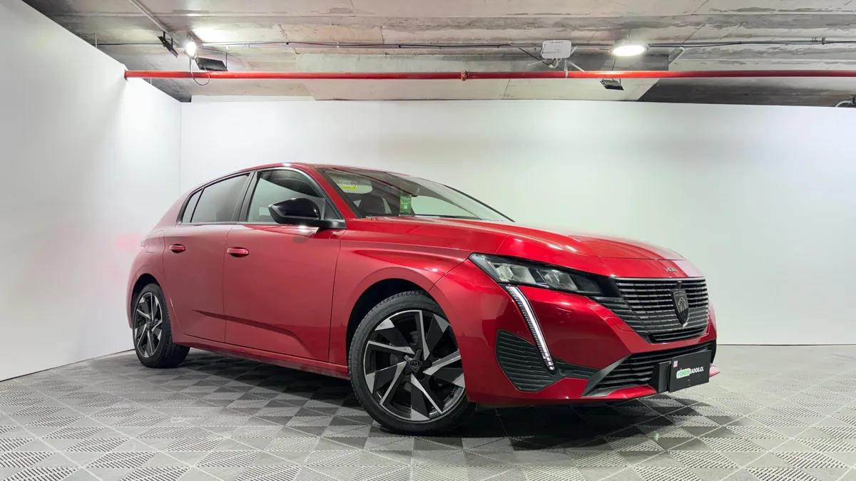 Peugeot 308 1.2 Allure Pack Puretech 130hp At año 2023