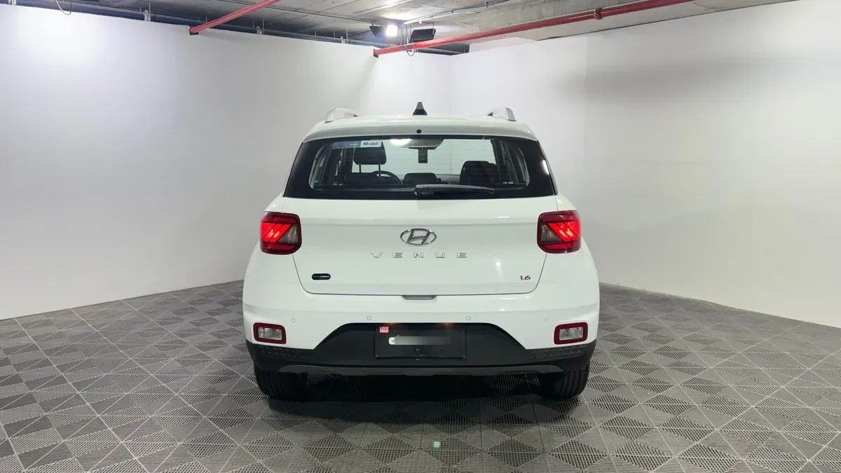Hyundai Venue 1.6 Qx Value At año 2023