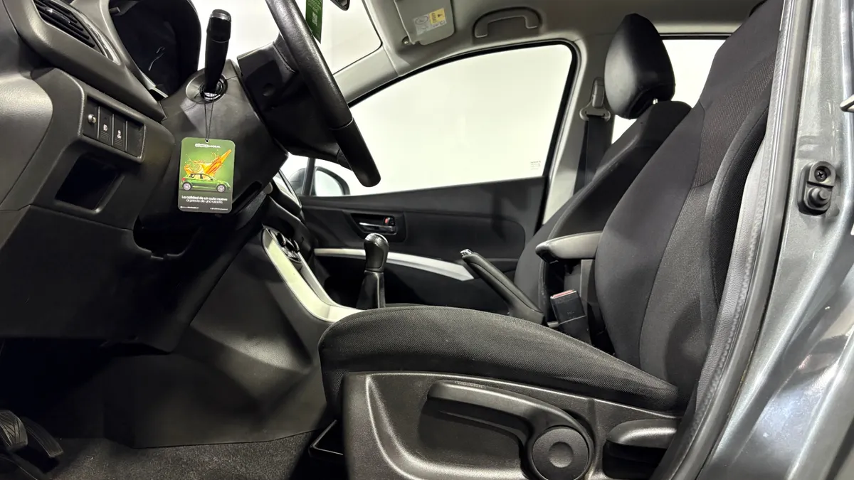 Suzuki S-Cross 1.6 Glx 4x2 Mt 5p año 2021