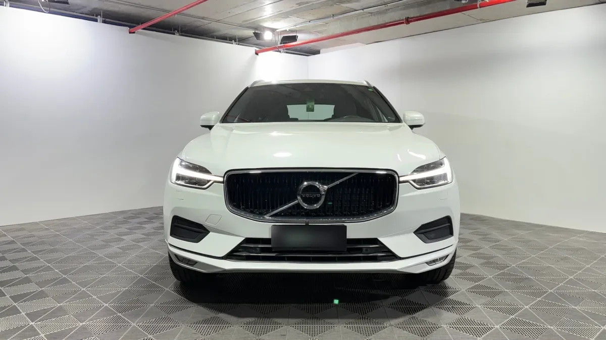 Volvo Xc60 2.0 D5 Momentum Plus At 4x4 Diesel año 2018