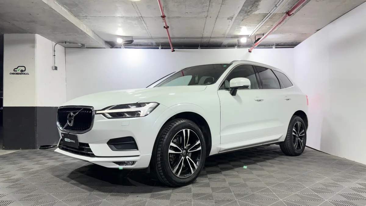 Volvo Xc60 2.0 D5 Momentum Plus At 4x4 Diesel año 2018