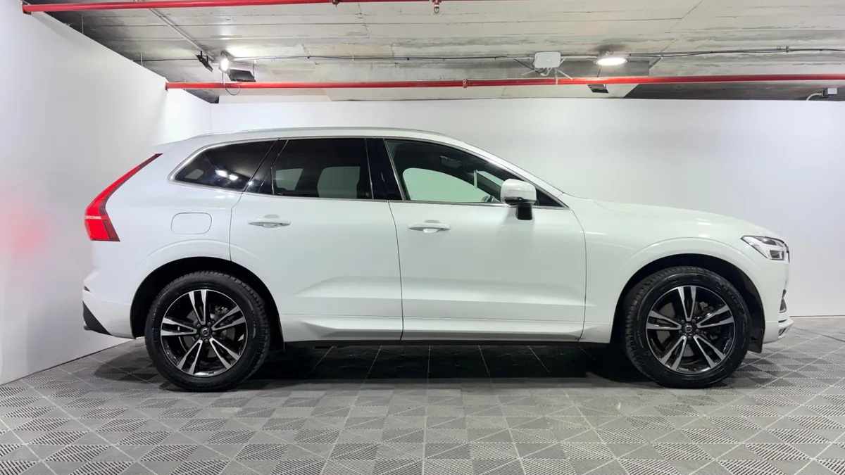Volvo Xc60 2.0 D5 Momentum Plus At 4x4 Diesel año 2018