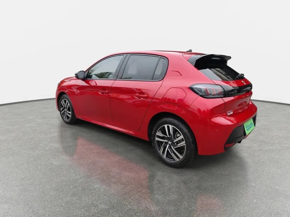Peugeot 208 1.2 Puretech Allure Pack 130 4x2 Eat8 5p año 2024