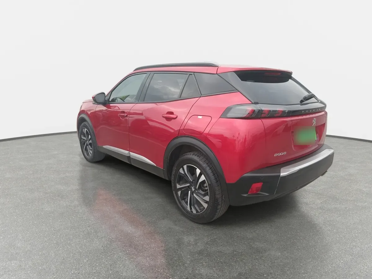 Peugeot 2008 1.2 Allure Bluehdi Diesel 4x2 130 At 5p año 2021
