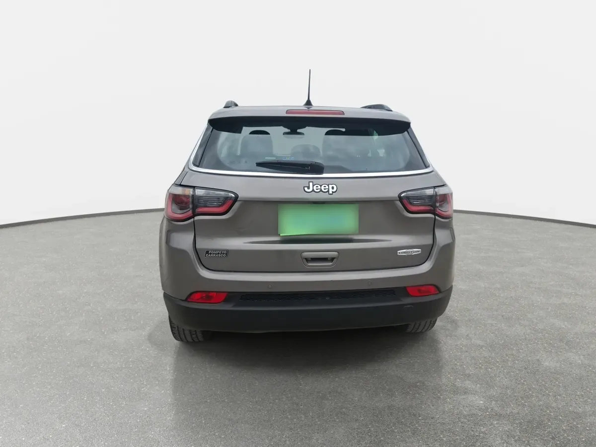 Jeep Compass 2.4 Longitude 4x2 Radio 7 At 5p año 2021