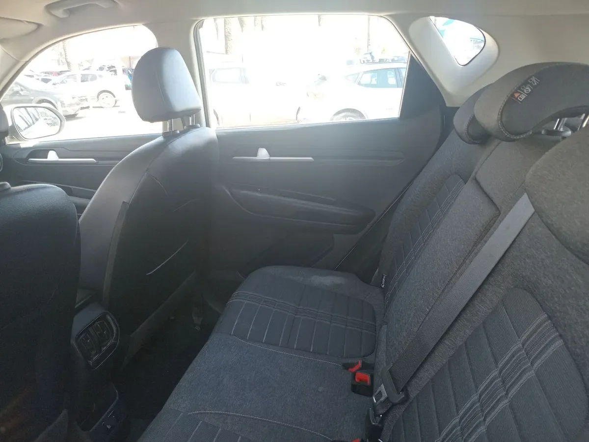 Kia Sonet 1.5 Ex 4x2 Ivt Ri At 5p año 2025