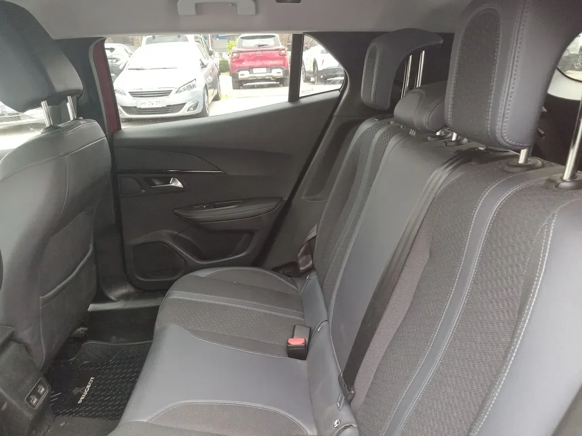Peugeot 2008 1.2 Allure Bluehdi Diesel 4x2 130 At 5p año 2021