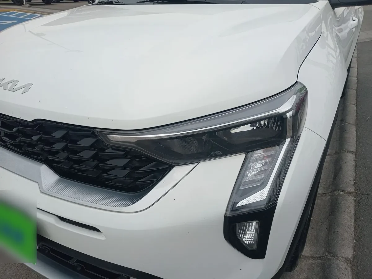 Kia Sonet 1.5 Ex 4x2 Ivt Ri At 5p año 2025