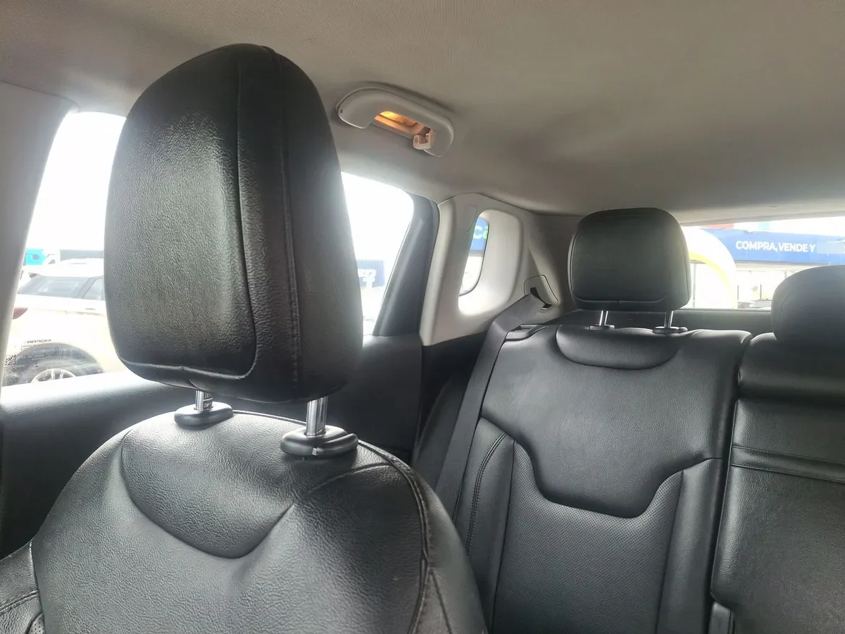 Jeep Compass 2.4 Longitude 4x2 Radio 7 At 5p año 2021
