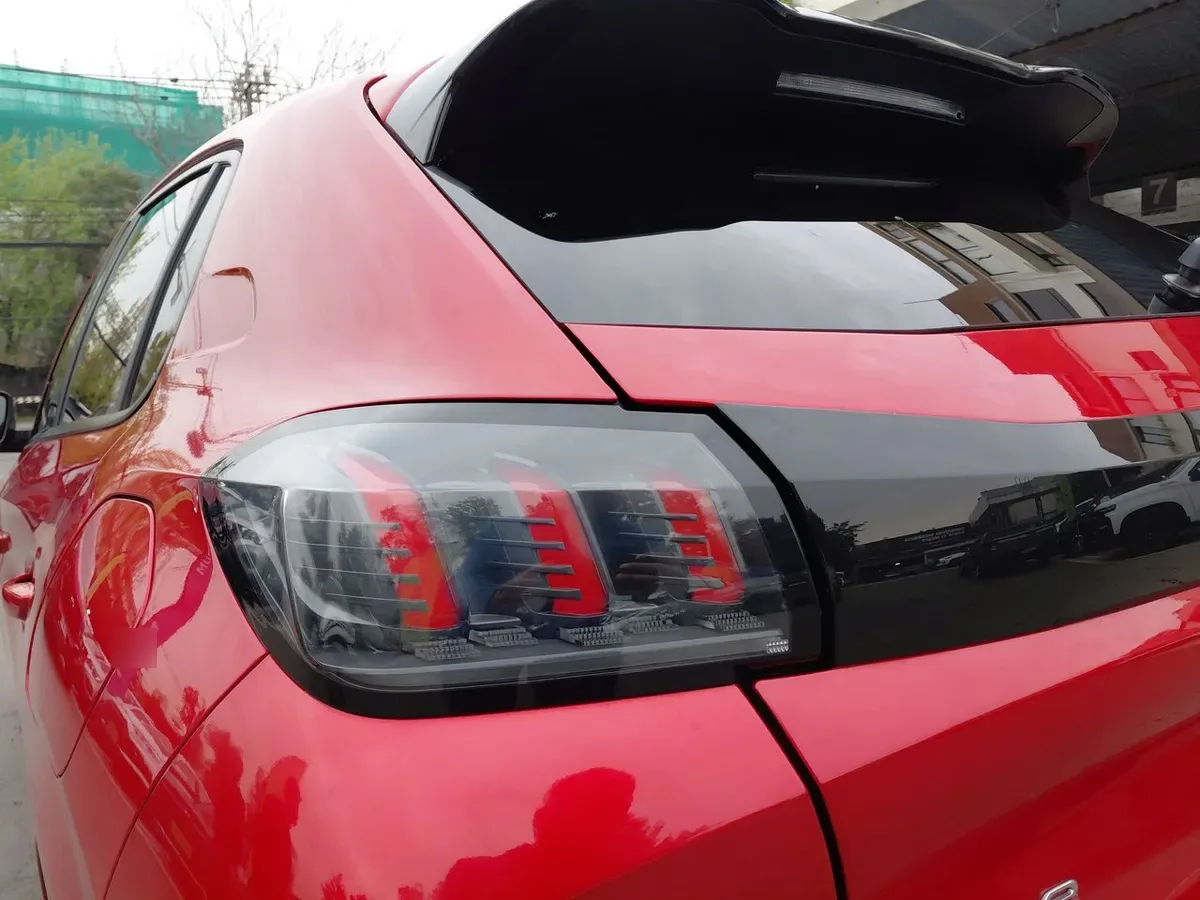 Peugeot 208 1.2 Puretech Allure Pack 130 4x2 Eat8 5p año 2024