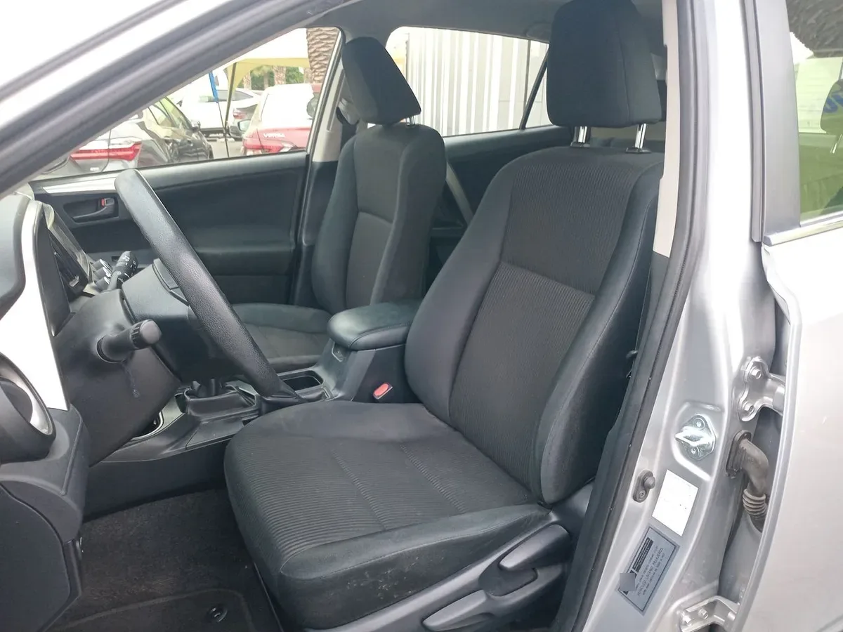 Toyota Rav 4 2.0 Adventure 4x2 Lujo Mt 5p año 2019