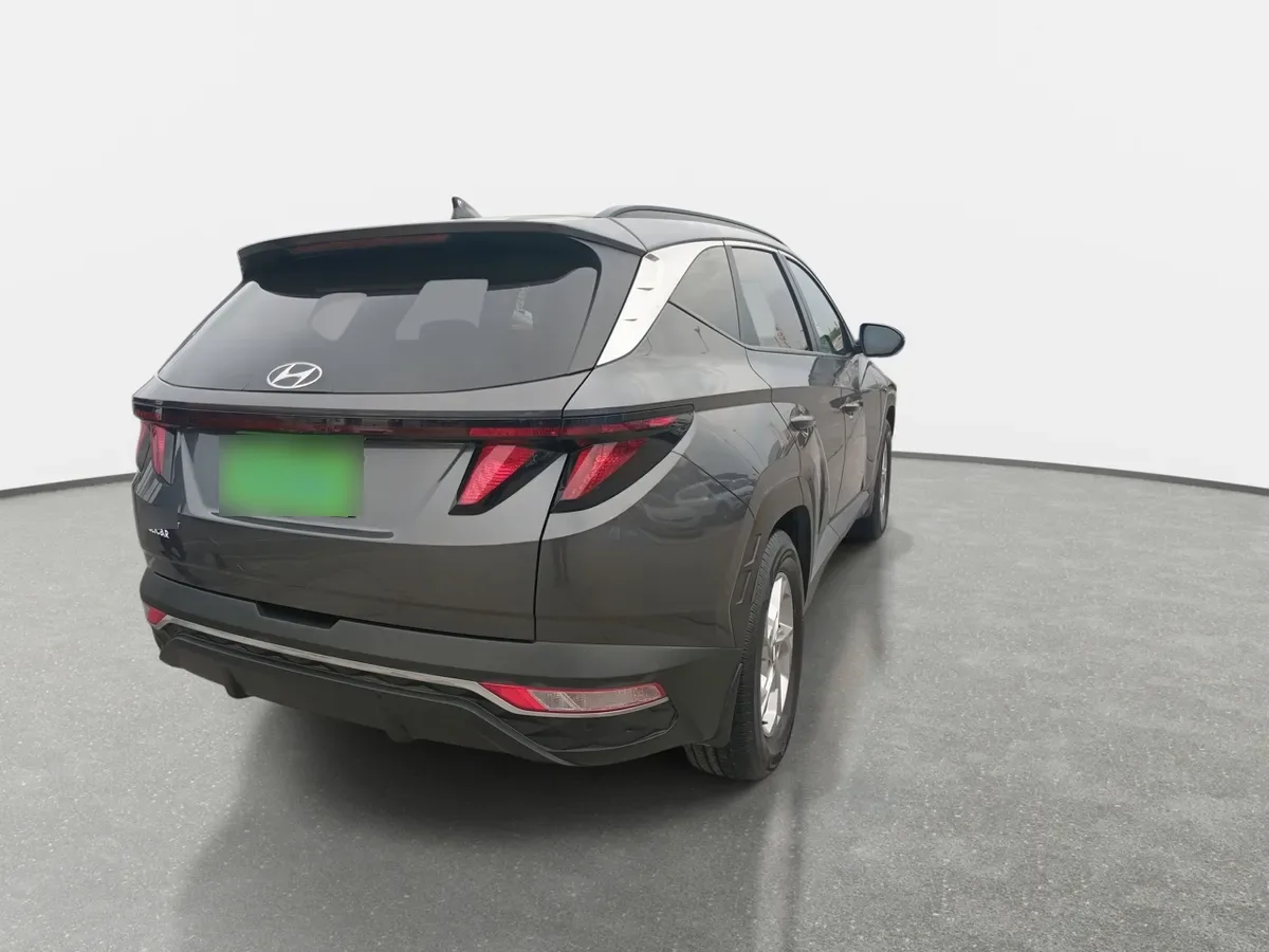 Hyundai Tucson 2.0 Nx4 Plus 2wd At 5p año 2023