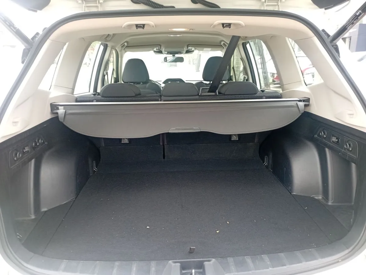 Subaru Forester 2.0i Dynamic Eyesight Awd At 5p año 2023