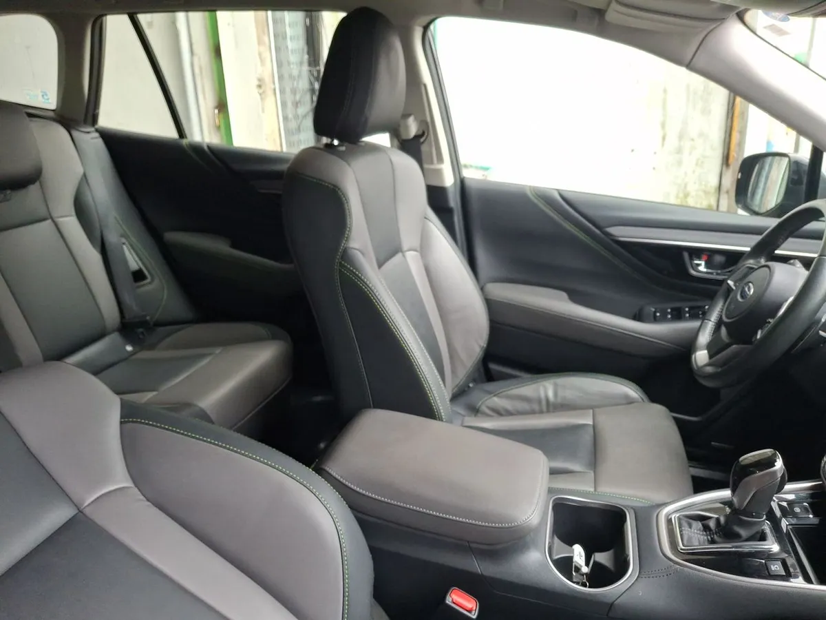 Subaru Outback 2.5i Field Edition Awd Cvt At 5p año 2022