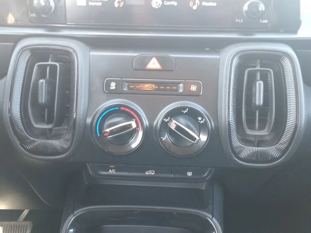 Kia Sonet 1.5 Ex 4x2 Ivt Ri At 5p año 2025