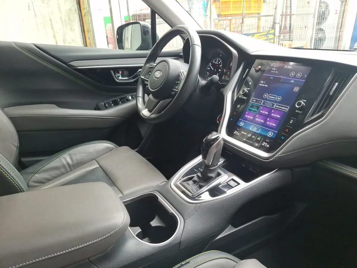 Subaru Outback 2.5i Field Edition Awd Cvt At 5p año 2022