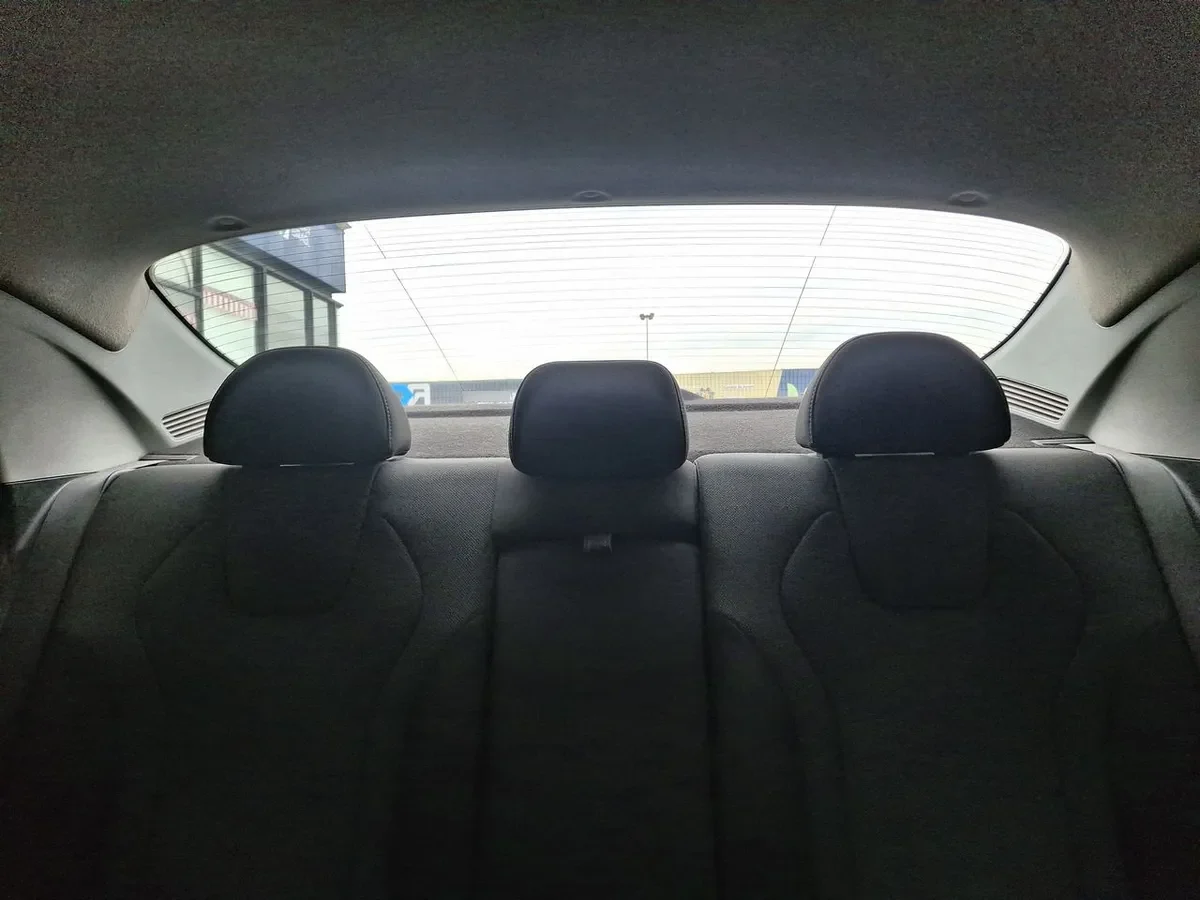 Hyundai Elantra 1.6 Cn7 Plus 4x2 Mt 4p año 2022