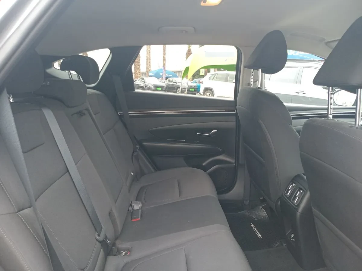 Hyundai Tucson 2.0 Nx4 Plus 2wd At 5p año 2023