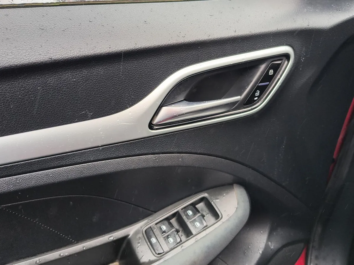 MG Mg Zs 1.5 Std 4x2 Mt 5p año 2022