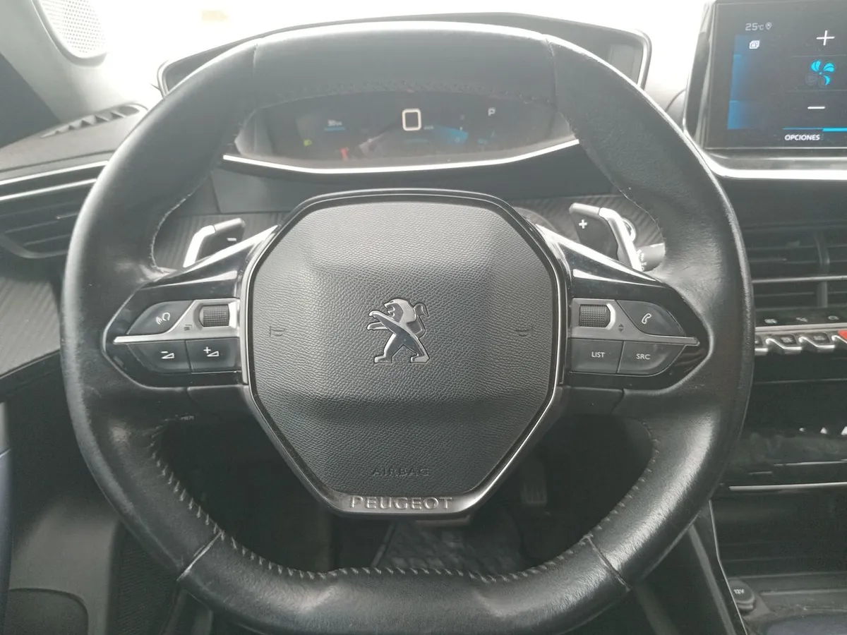 Peugeot 2008 1.2 Allure Bluehdi Diesel 4x2 130 At 5p año 2021