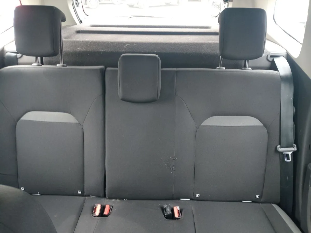 Renault Duster 1.6 Life 4x2 5mt 5p año 2021