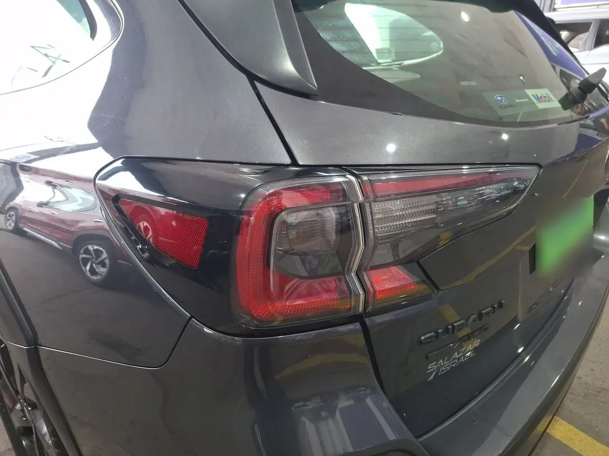 Subaru Outback 2.5i Field Edition Awd Cvt At 5p año 2022