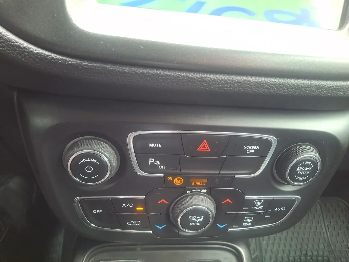 Jeep Compass 2.4 Longitude 4x2 Radio 7 At 5p año 2021