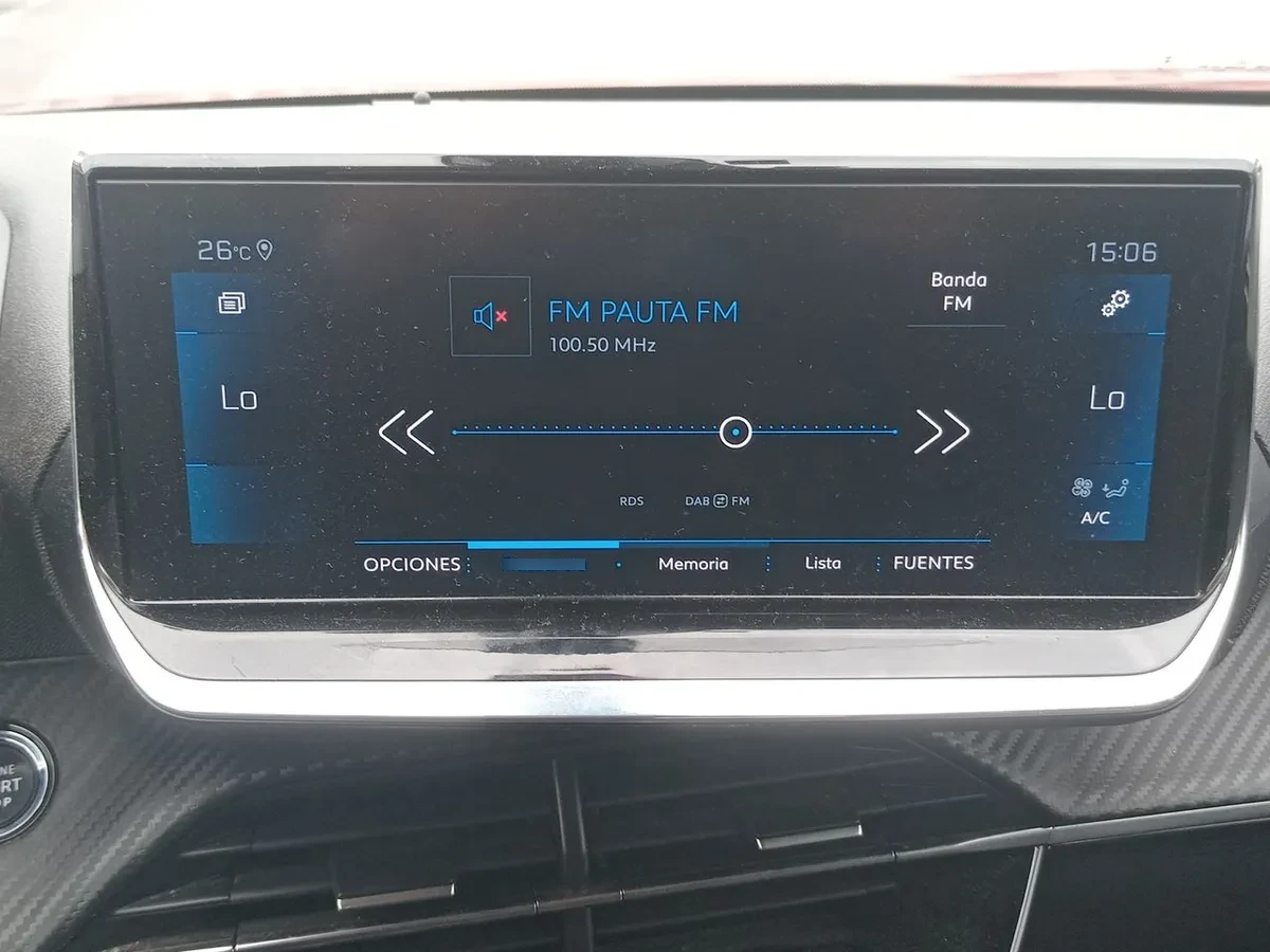 Peugeot 2008 1.2 Allure Bluehdi Diesel 4x2 130 At 5p año 2021