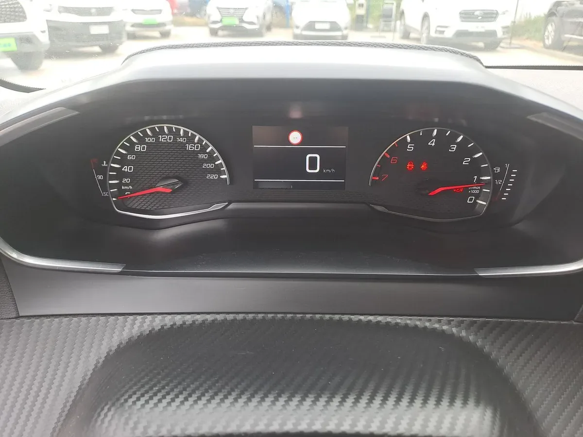 Peugeot 208 1.5 Premiere Pack Blue Hdi Diesel 4x2 100 Mt 5p año 2021