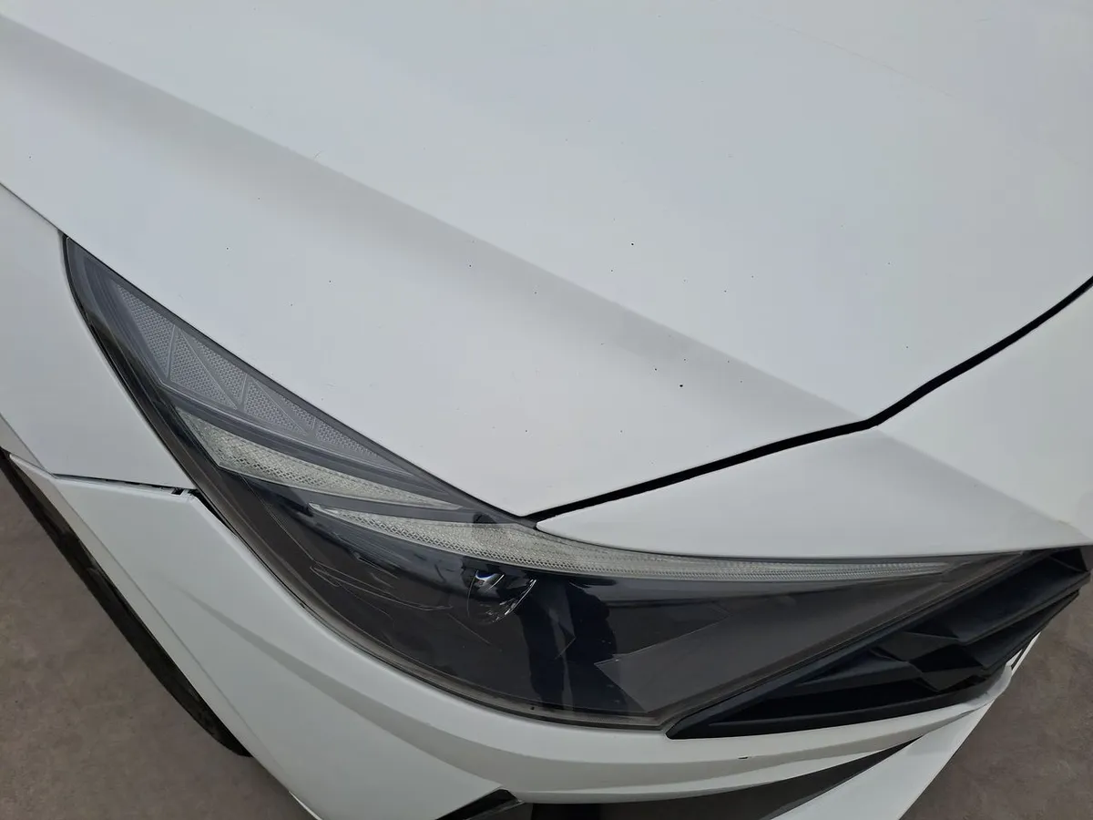 Hyundai Elantra 1.6 Cn7 Plus 4x2 Mt 4p año 2022
