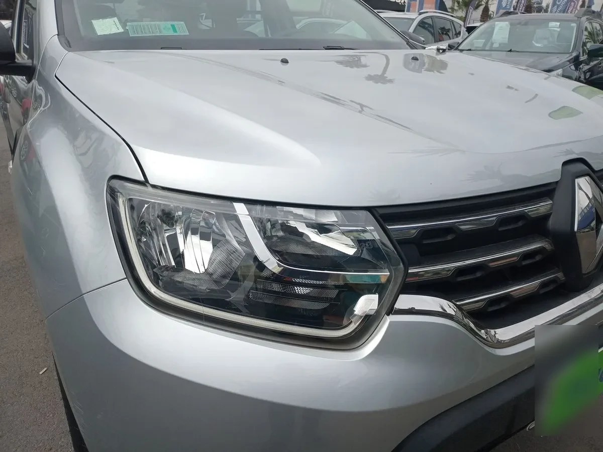 Renault Duster 1.6 Life 4x2 5mt 5p año 2021