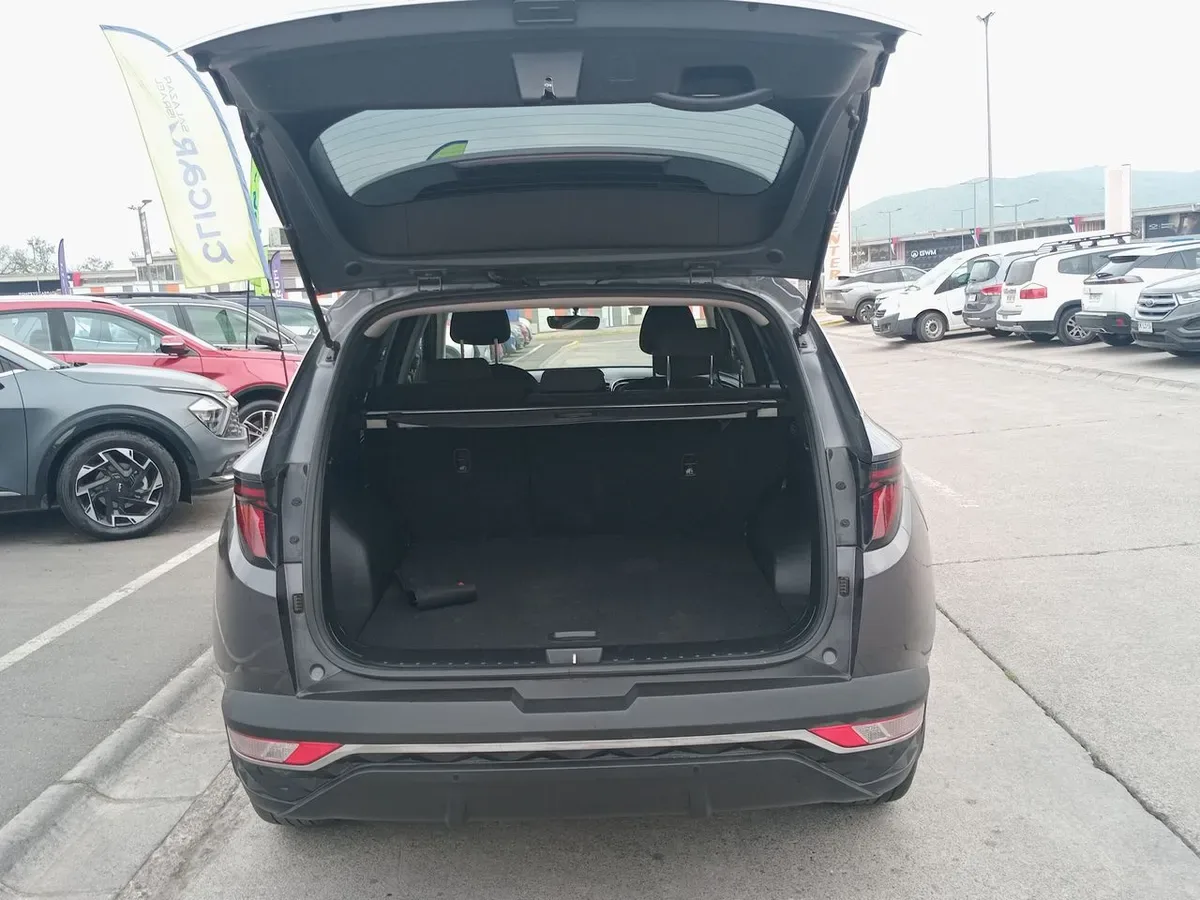 Hyundai Tucson 2.0 Nx4 Plus 2wd At 5p año 2023