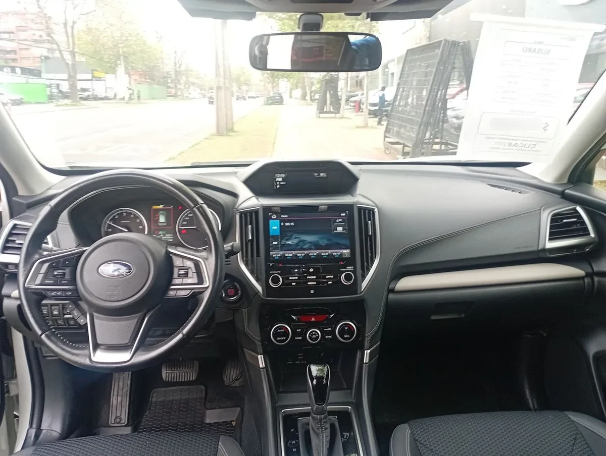 Subaru Forester 2.0i Dynamic Eyesight Awd At 5p año 2023