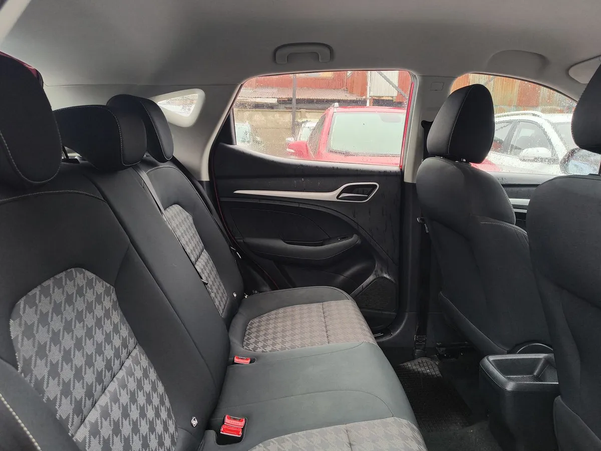 MG Mg Zs 1.5 Std 4x2 Mt 5p año 2022