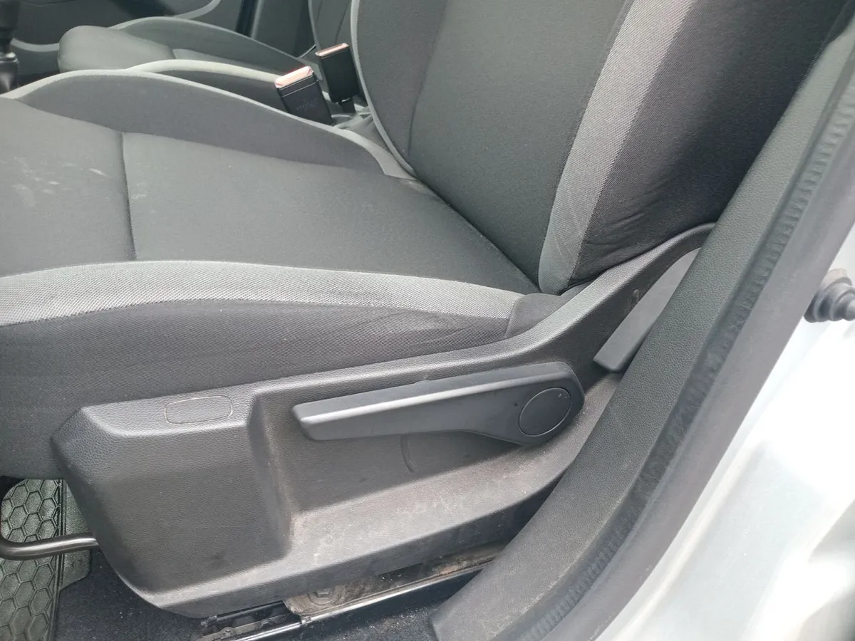 Renault Duster 1.6 Life 4x2 5mt 5p año 2021
