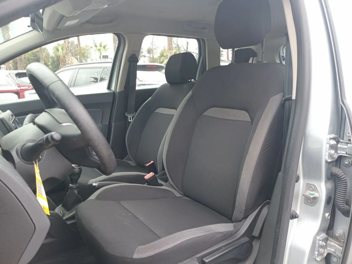 Renault Duster 1.6 Life 4x2 5mt 5p año 2021