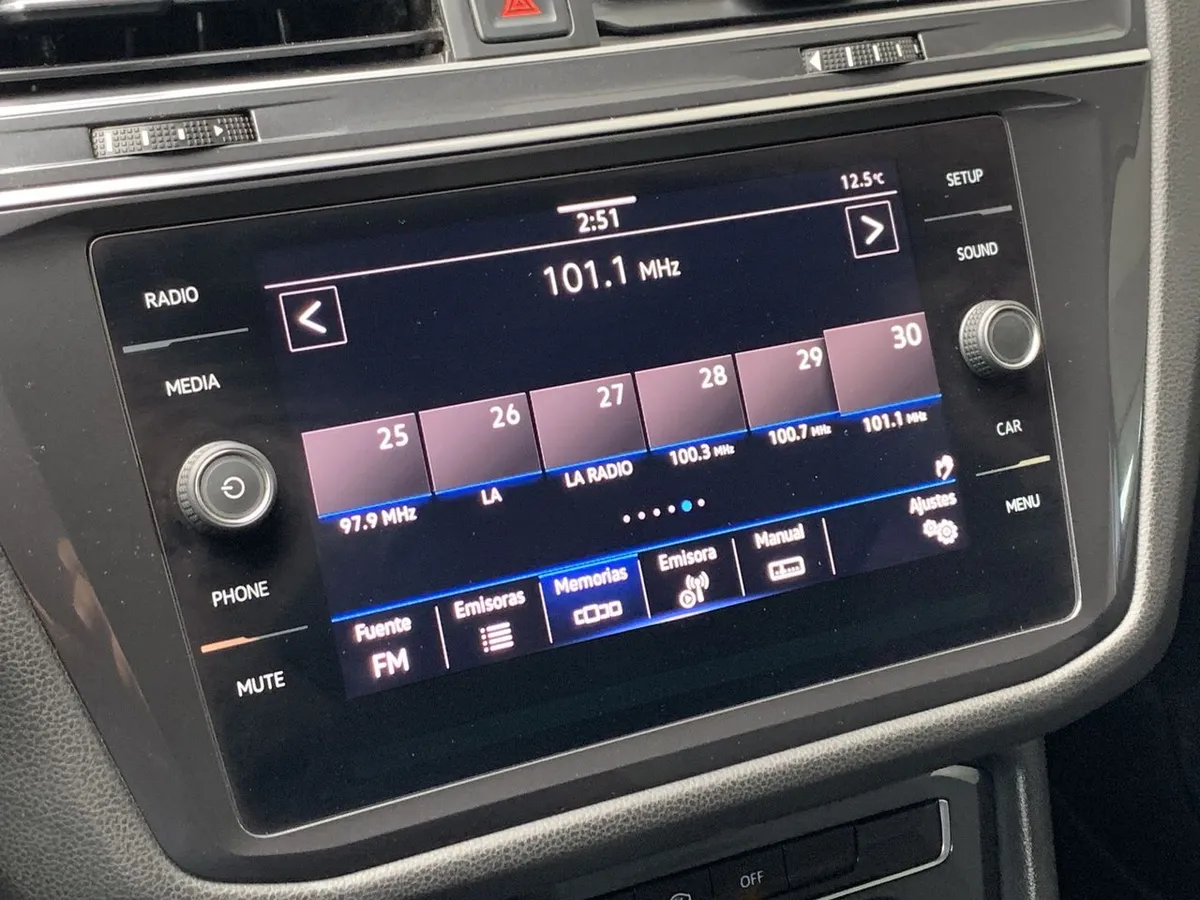 Volkswagen Tiguan 1.4 Tsi Comfortline 4x2 At 5p año 2021