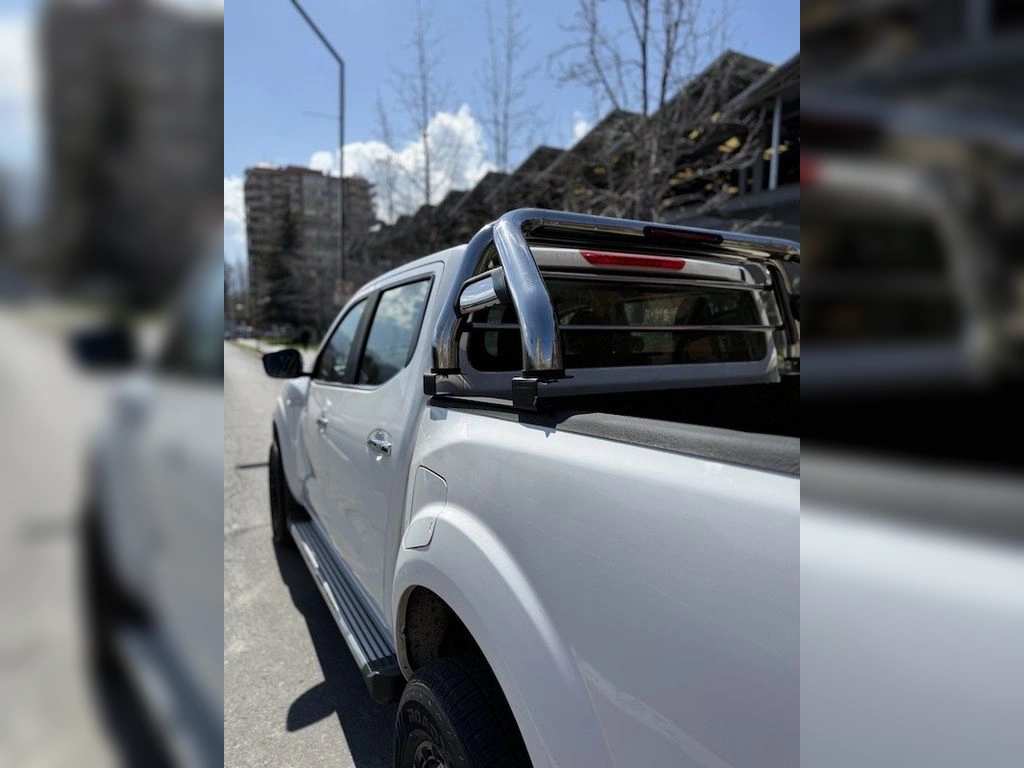 Nissan Navara 2.3d Se Diesel 4x2 Dob.cab. Mt 4p año 2021
