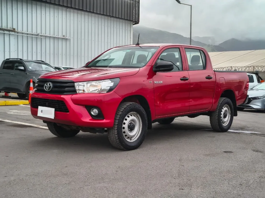 Toyota Hilux Dc 4x4 2.4 D Dx Mt año 2023