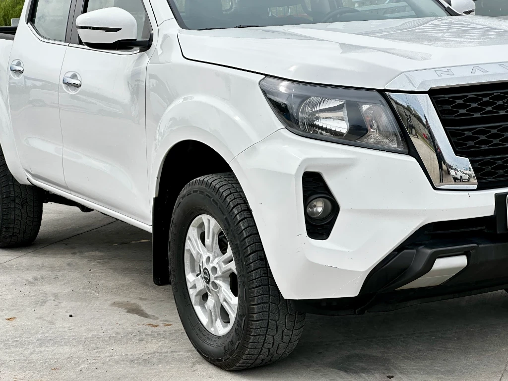 Nissan Navara Navara 4x2 Dc 4x2 2.3tdi Xe año 2023