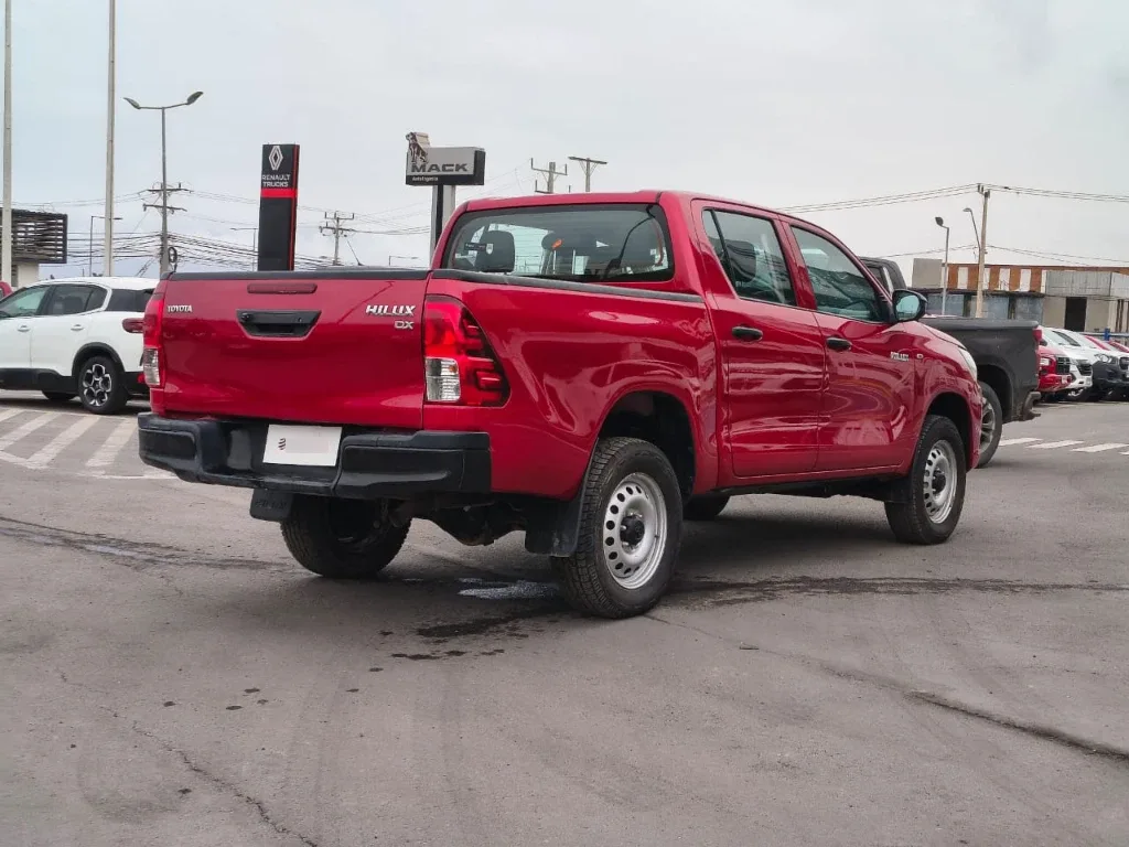 Toyota Hilux Dc 4x4 2.4 D Dx Mt año 2024