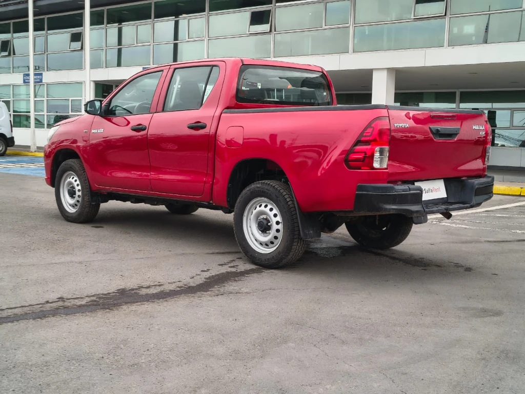 Toyota Hilux Dc 4x4 2.4 D Dx Mt año 2024
