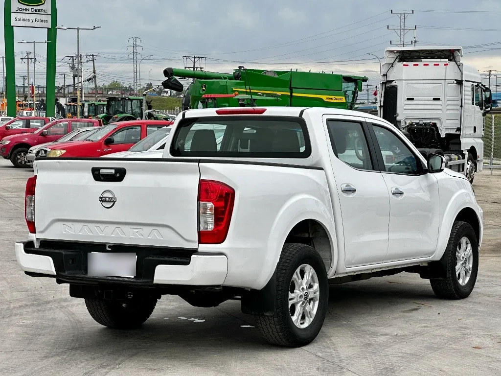 Nissan Navara Navara 4x2 Dc 4x2 2.3tdi Xe año 2023
