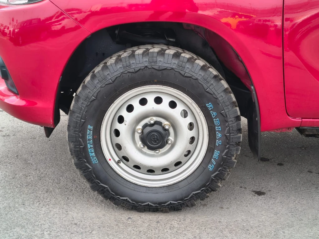 Toyota Hilux Dc 4x4 2.4 D Dx Mt año 2024