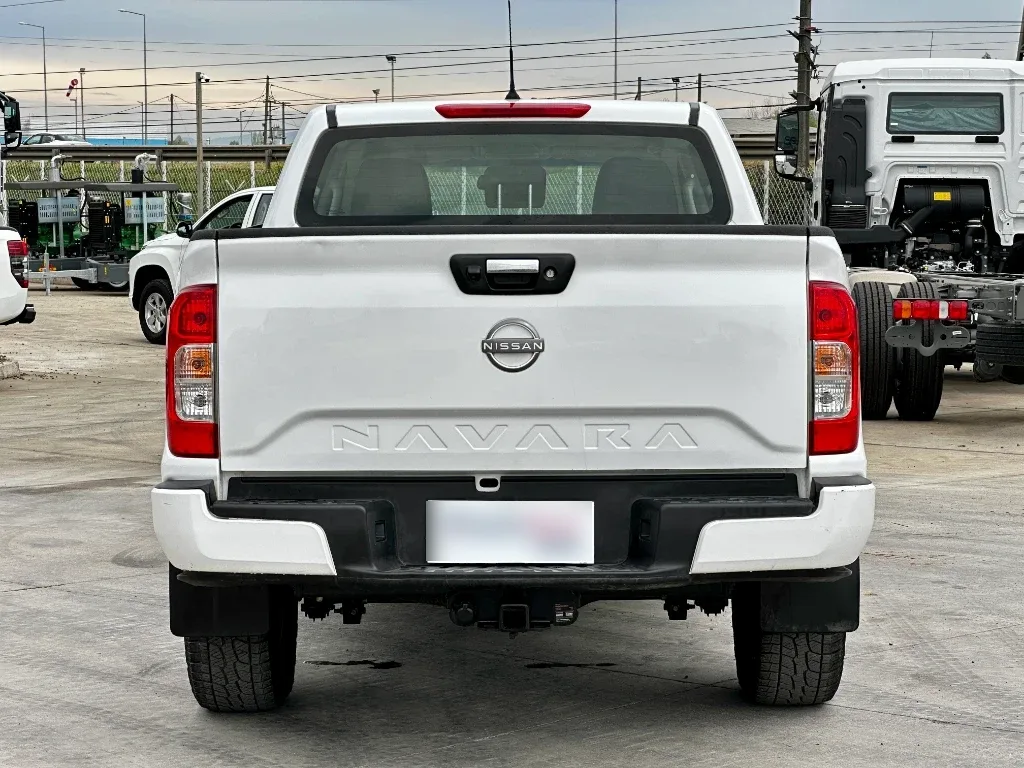 Nissan Navara Navara 4x2 Dc 4x2 2.3tdi Xe año 2023