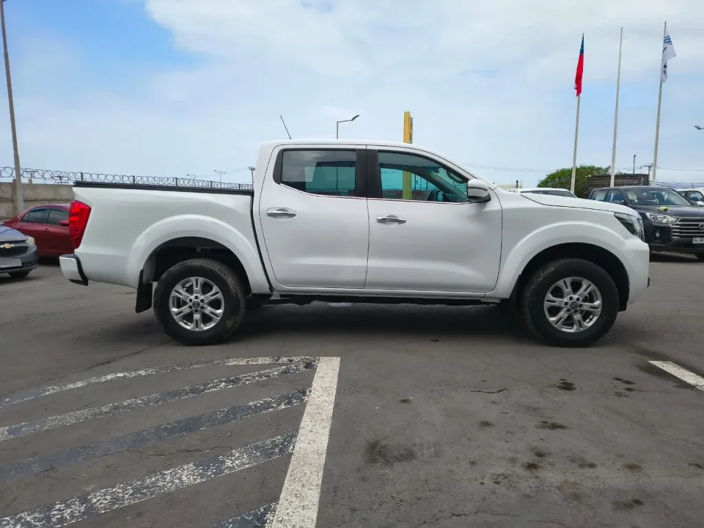 Nissan Navara Dc 4x2 2.3tdi Xe año 2022