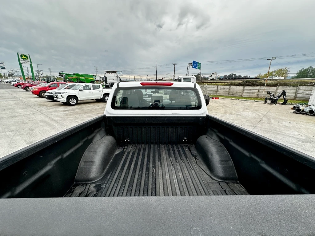 Nissan Navara Navara 4x2 Dc 4x2 2.3tdi Xe año 2023