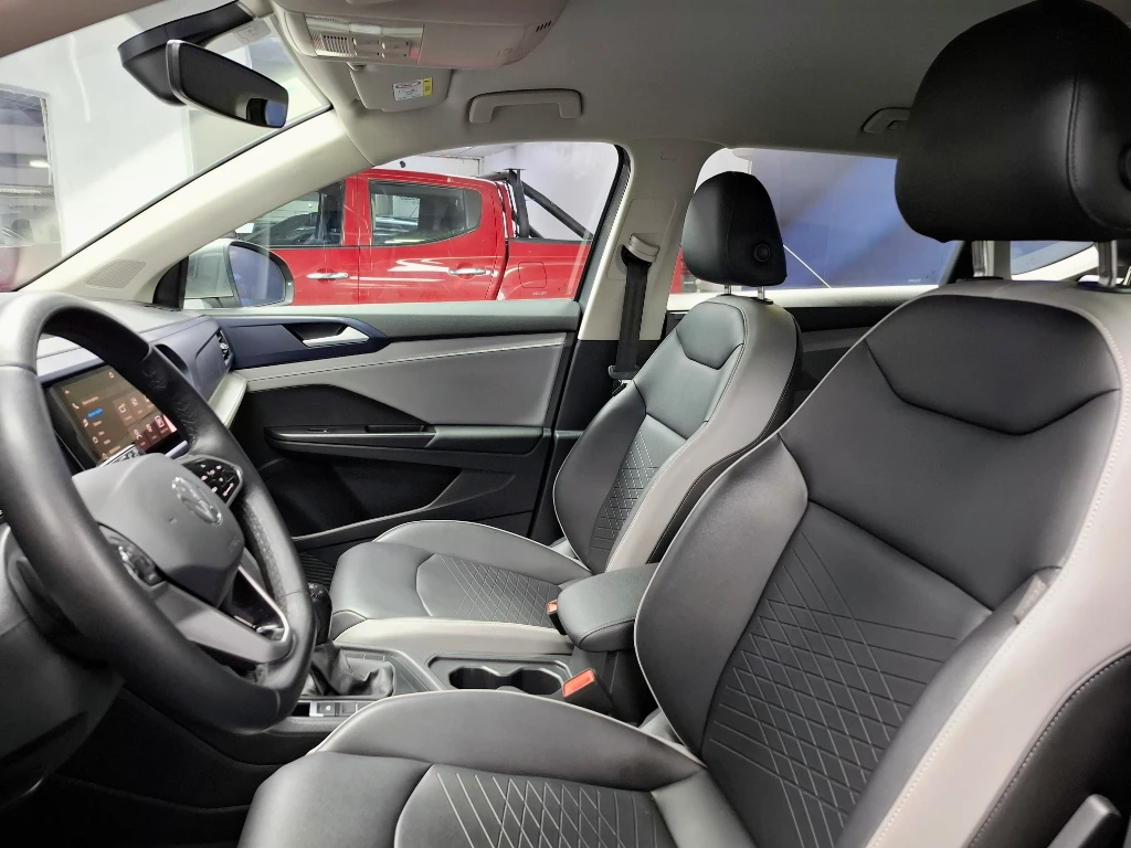 Volkswagen Taos Taos 1.4 Tsi At Comfortline año 2025
