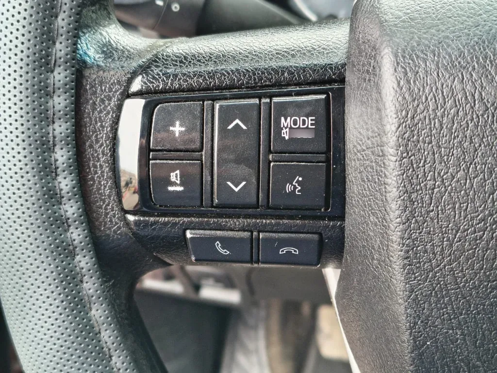 Toyota Hilux Dc 4x4 2.4 D Dx Mt año 2023