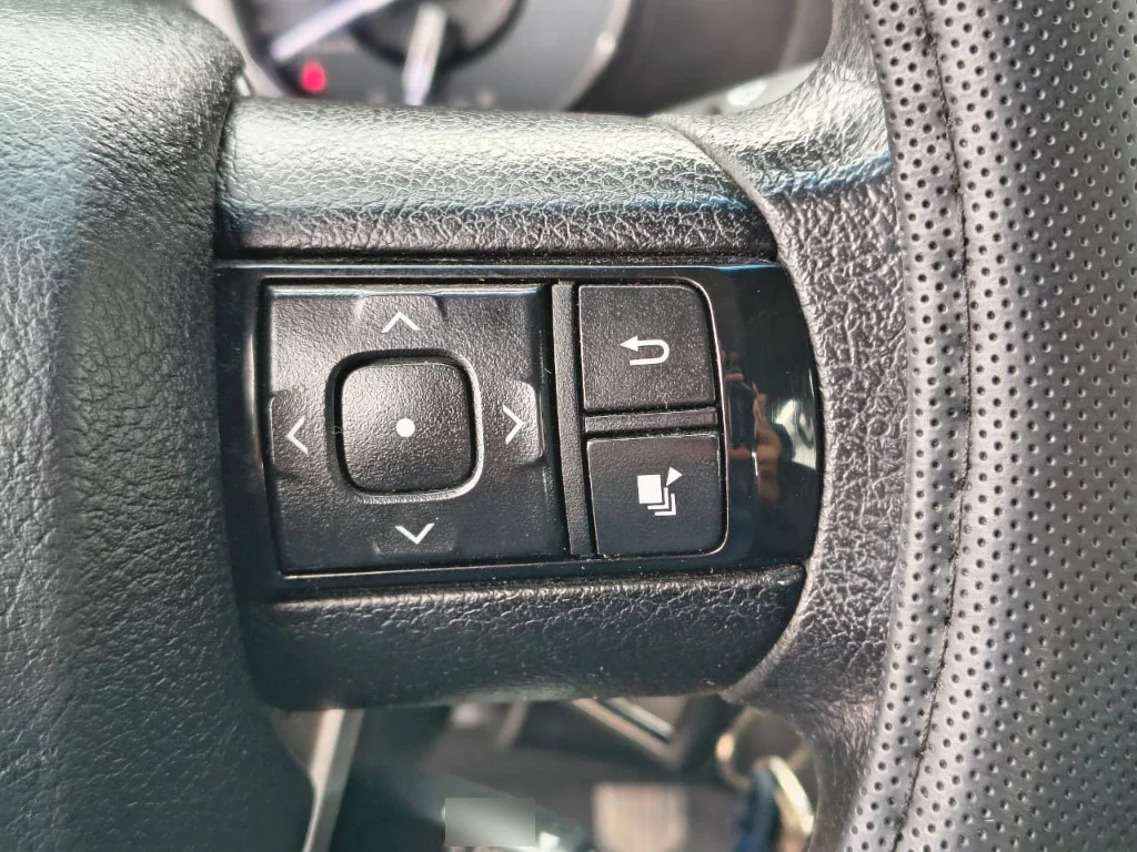 Toyota Hilux Dc 4x4 2.4 D Dx Mt año 2023